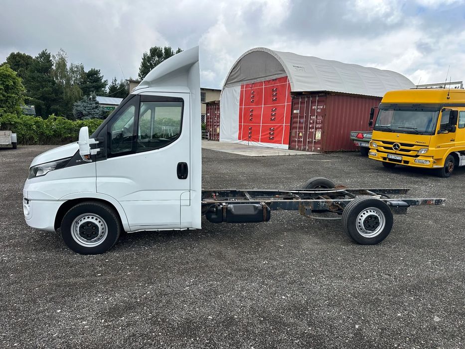 Iveco 35S21 3.0 HPi 210KM  zawieszenie pneumatyczne Webasto rozstaw osi 375cm rama do zabudowy