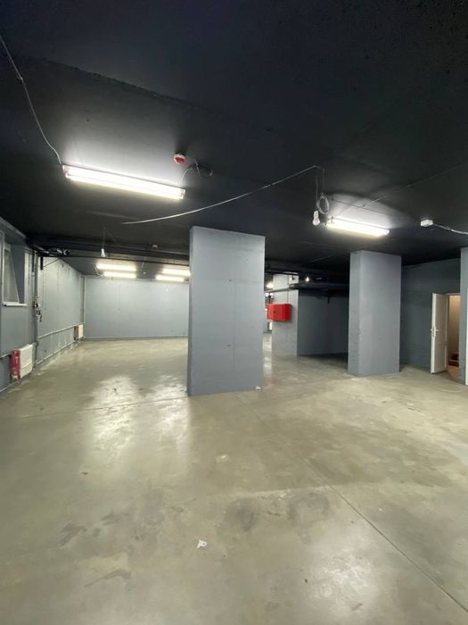 Підвальне приміщення 173.8м2. Центр. Світло завжди