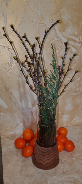 Подставка под вазу-колбу