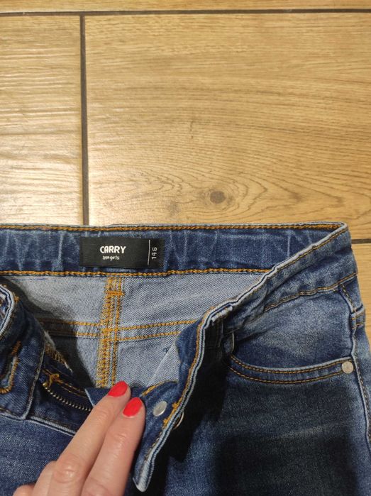 Nowe Jeansy dziewczęce Carry r. 146 metką