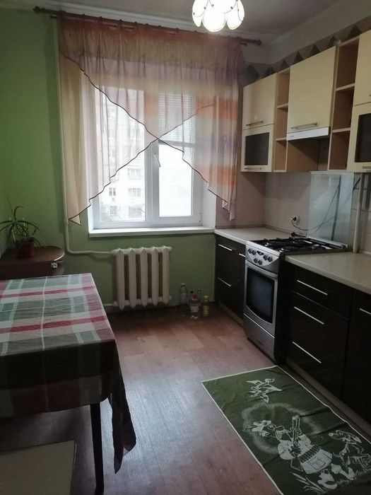 Сдам 2-х кімнатну квартиру Огнівка 4/9поверх 50м ремонт меблі техніка