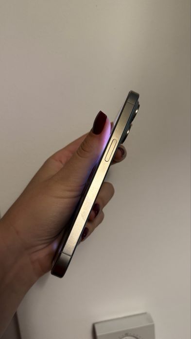 iPhone 15 pro 128BG