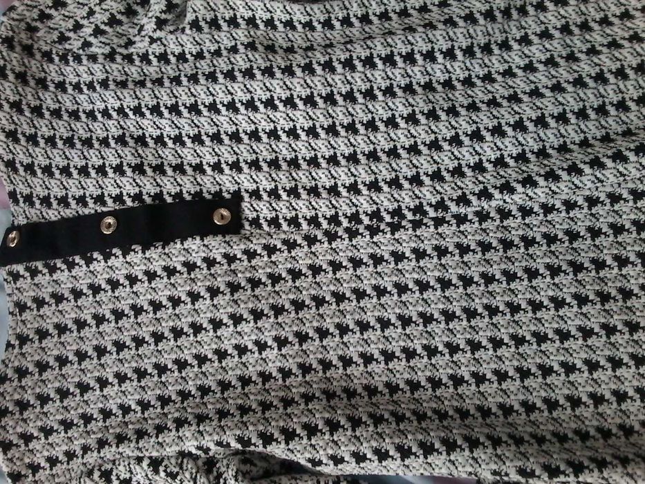 Очень оригинальные, красивые платья 48р.