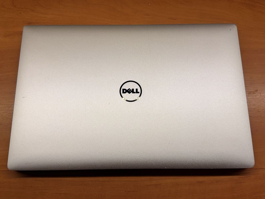 Dell XPS 15 9550, i7-6700HQ, GTX 960m, 4K Touch, 16 RAM, 256 ssd