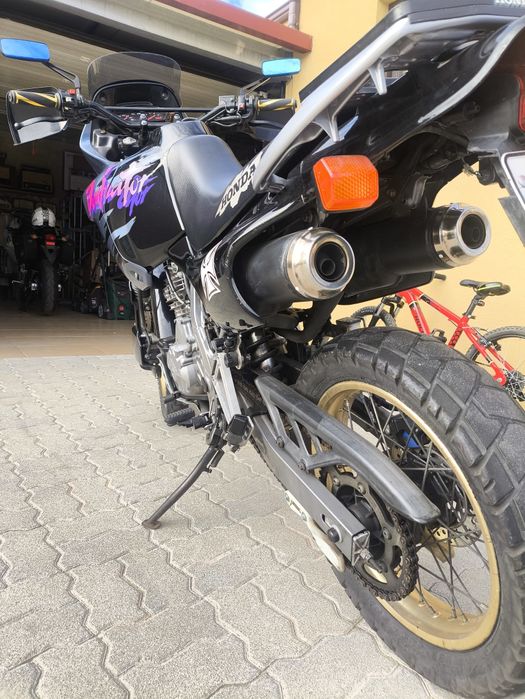 Honda NX650 Dominator (RD02)