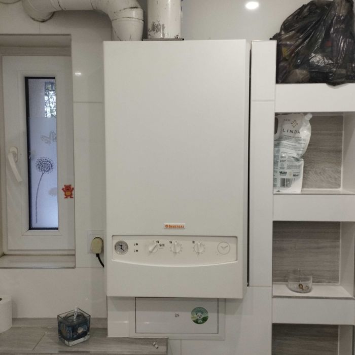 Piec gazowy IMMERGAS dwufunkcyjny, zamkniętą komorą spalania 100% sprawny