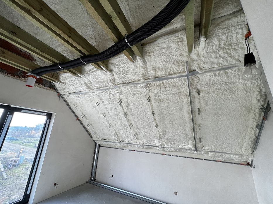 Ocieplanie pianka Pur,ocieplenia piana,izolacje natryskowe,piana pur