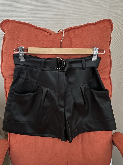 Кожанные шорты с поясом