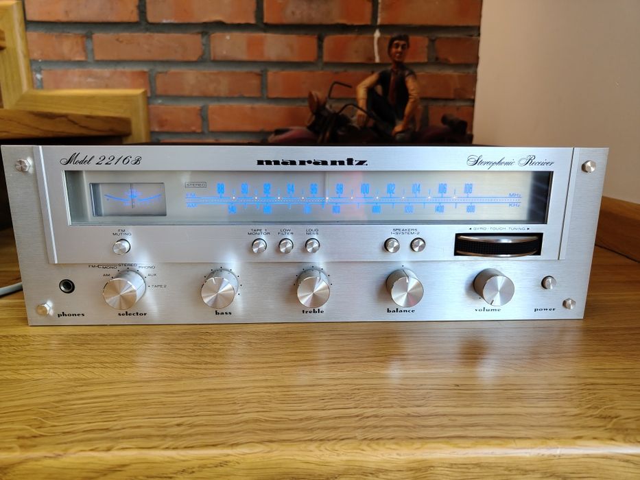 Amplituner Marantz 2216B
