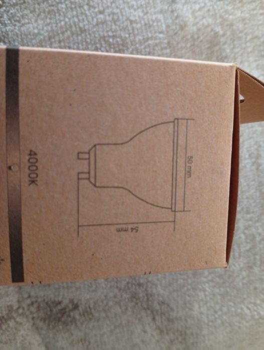 4 lâmpadas LED 12/24V GU5.3 6W 500 lm MR16