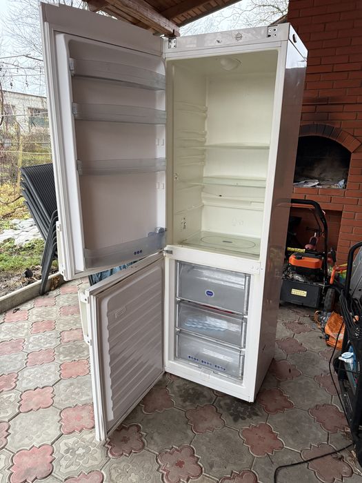 Холодильник Whirlpool