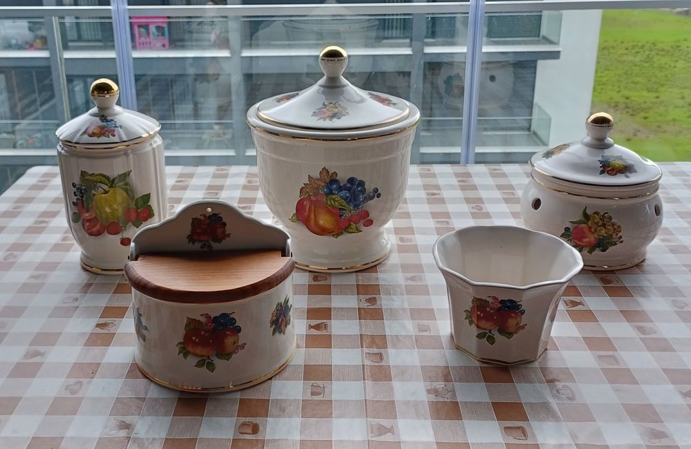 Conjunto de 5 peças em porcelana