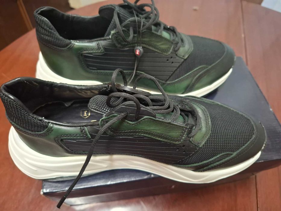 Sapatilhas Suits Inc