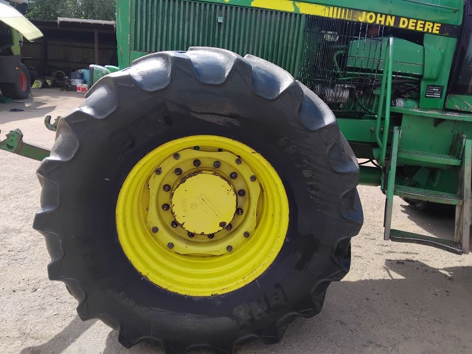 JOHN deere 4955.