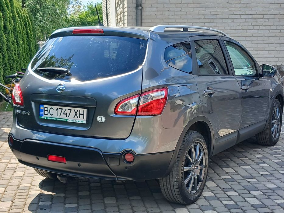 Nissan Qashqai автомобіль