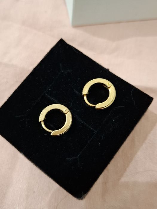 Brincos argolas dourado e prateado em Aço
Novos