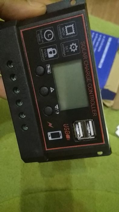 Controlador  carga solar 20A. Novo