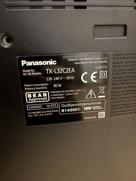 Telewizor 32 cale Panasonic + tuner DVB +uchwyt ścienny - komplet