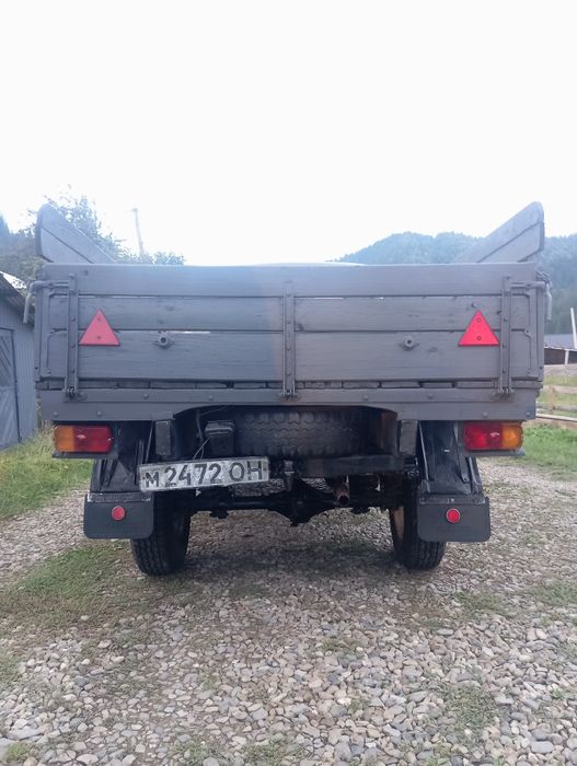 Уаз бортовий 3303