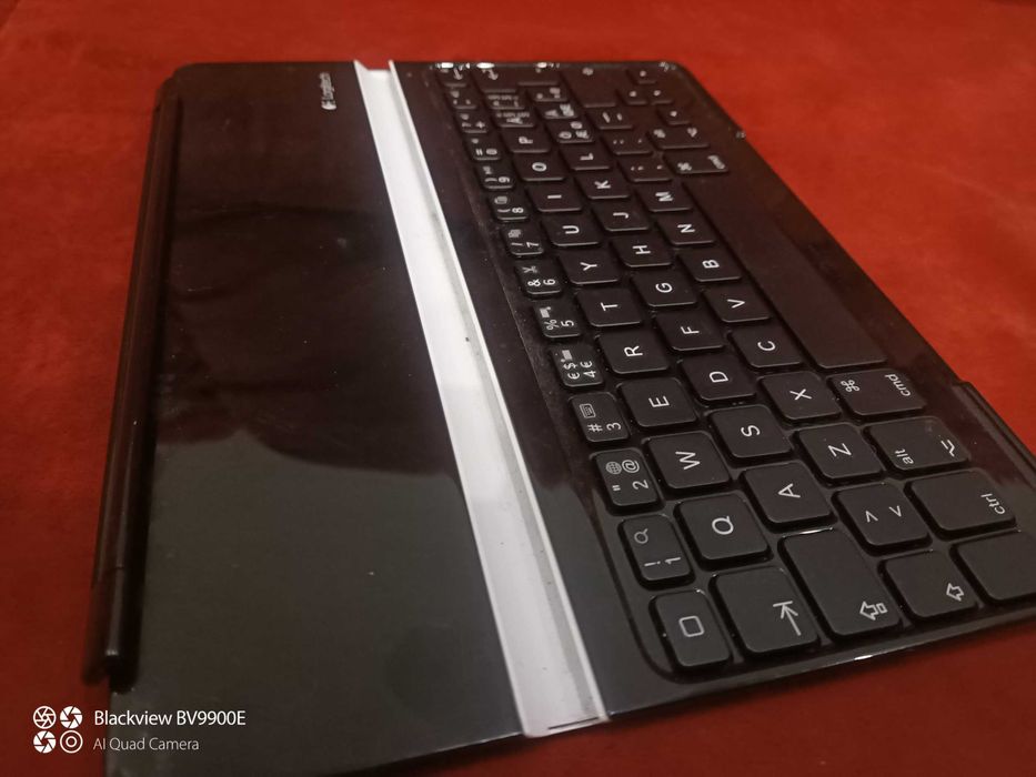 клавиатура Logitech Ultrathin Keyboard Cover