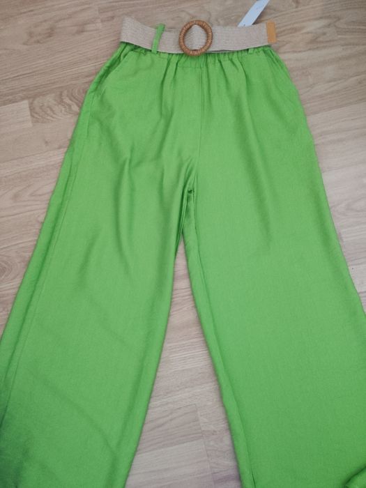 Calças largas verde alface