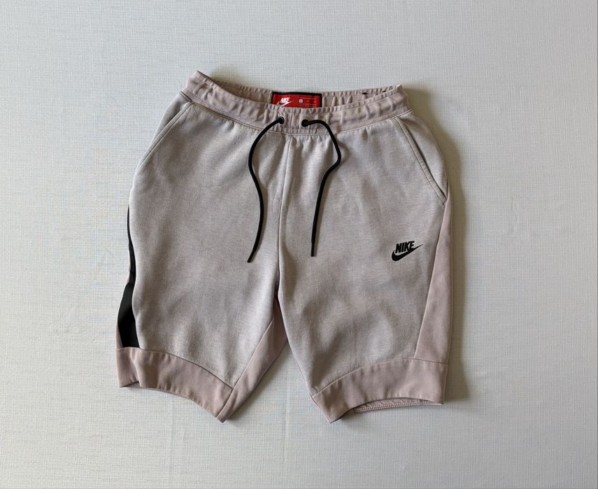 Męskie spodenki Nike Tech Fleece szaro-pudrowy róż
