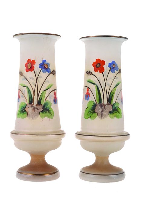 Par de Jarras Antigas em Porcelana