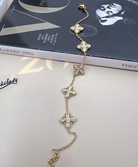 Bransoletka z kwiatuszkami i cyrkoniami