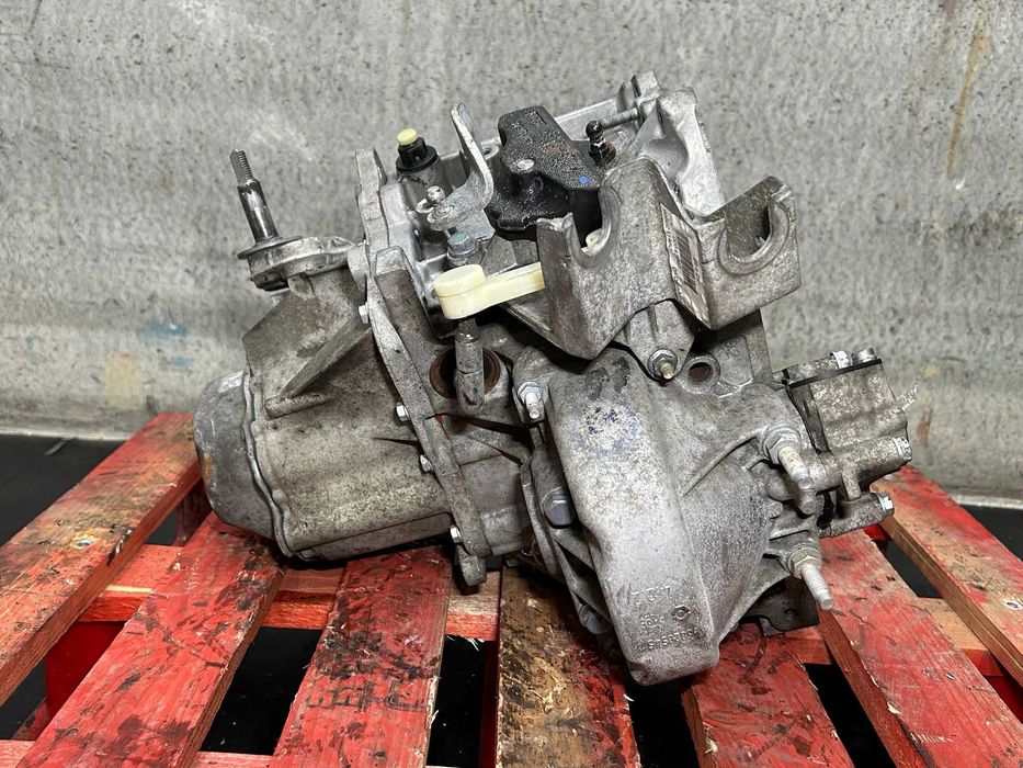 Caixa Velocidades Citroen C4/Peugeot 207/307/308 1.6HDI (Ref:20DM69)