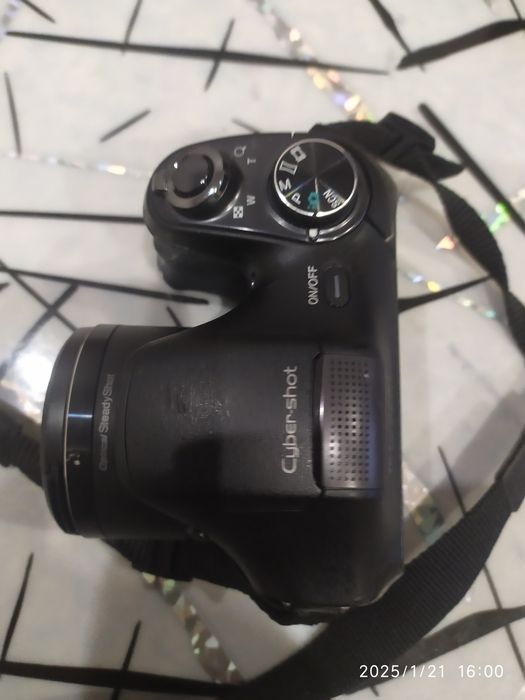 ФотоапаратSony DSC-H100