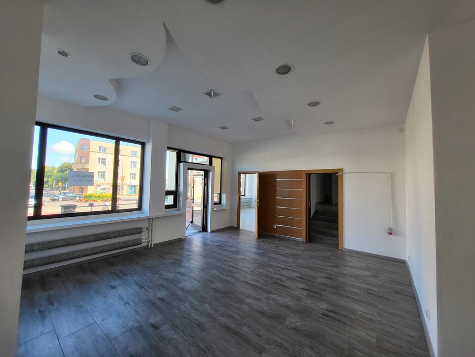 Lokal handlowo - usługowy 115 m2 w Pucku