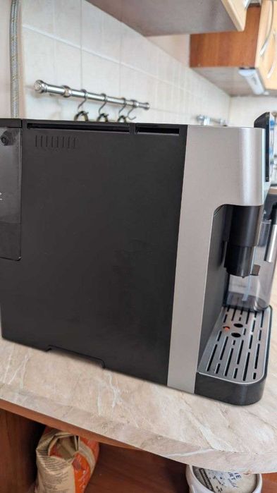Автоматична кавомашина Beko CEG7304X (зерно/мелена)