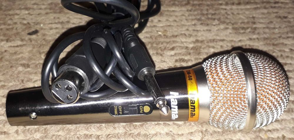 Микрофон Hama для караоке/вокала.