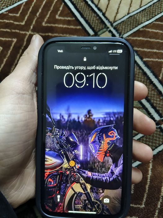 Продам iPhone 11 на 64гб