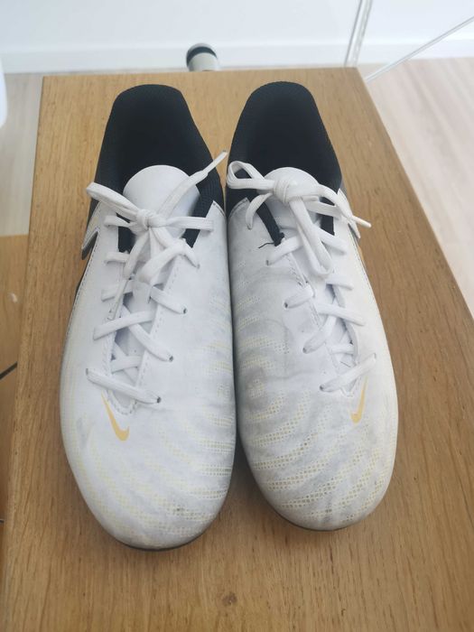 Chuteiras Nike -- 35 --