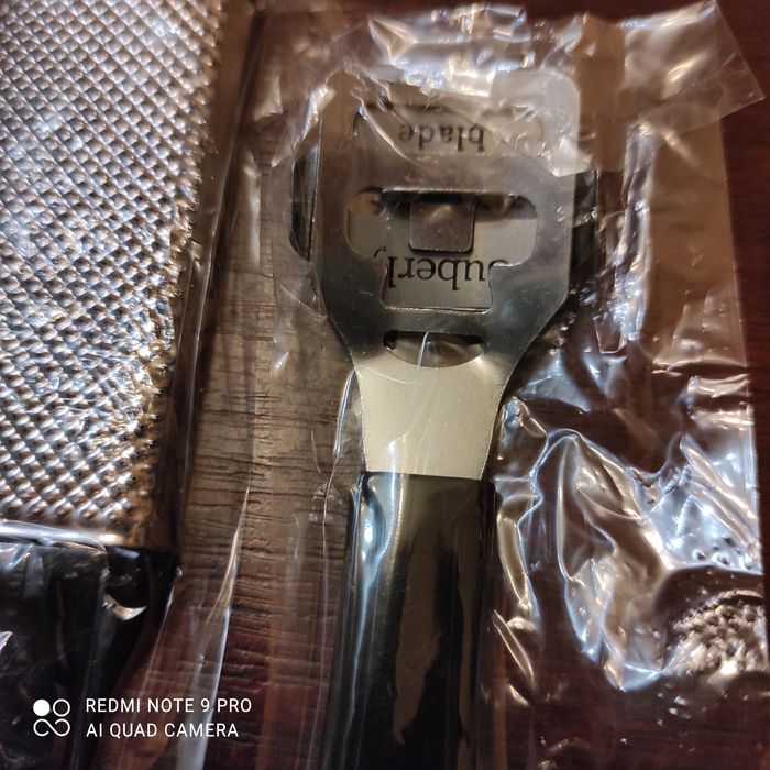 Набор для педикюра из 6 предметов, включая лезвие