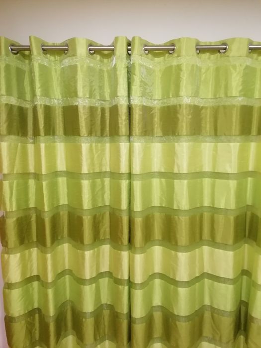 2 conjuntos de cortinados