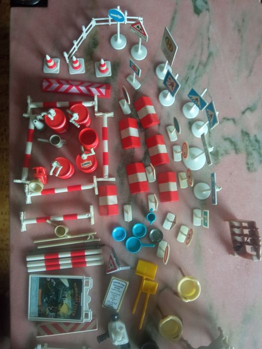 Variados acessórios da Playmobil