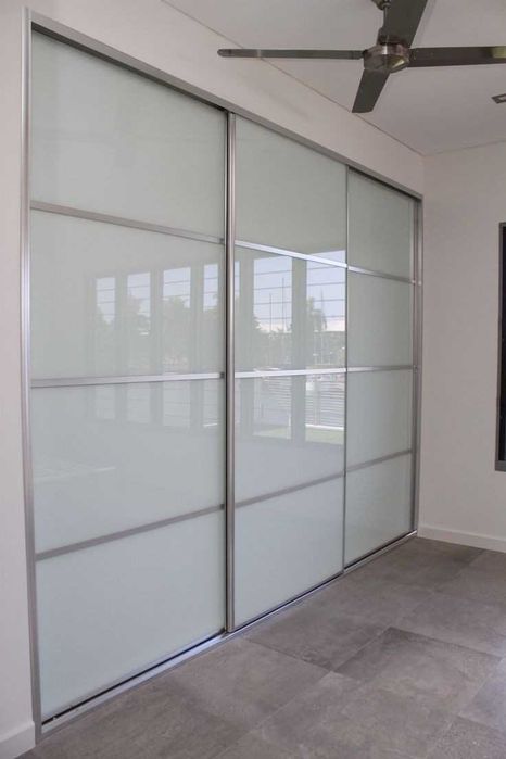 Шкаф купе. Гардероб. Двери купе. Межкомнатные перегородки