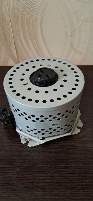 Автотрансформатор ЛАТР