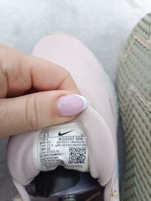 Женские кроссовки беговые Nike р40