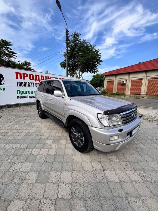 Toyota Land Cruiser 100