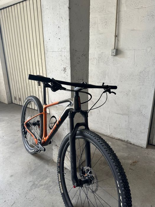 Bicicleta Btt Giant carbono