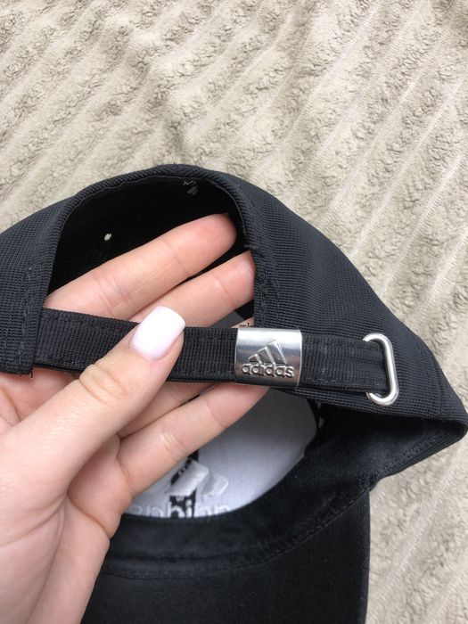 Продам кепку adidas