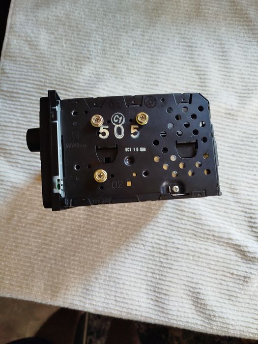 Автомагнітола рав 4 2002 року