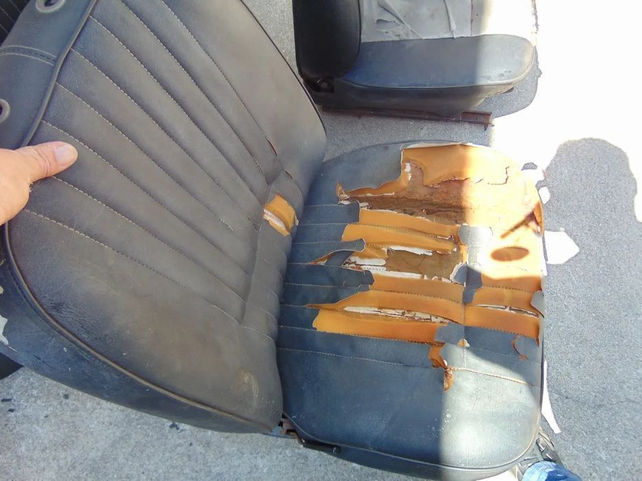 Datsun 1200 bancos " usado em bom estado