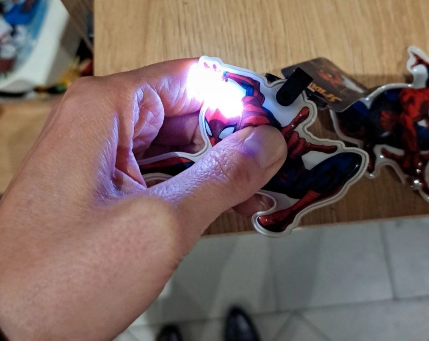 Brelok Spider-Man nowy świecą