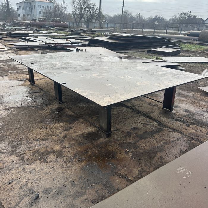 Верстак, стіл монтажний, стіл для сварки.