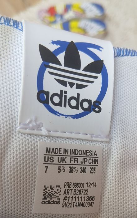 Buty Adidas Originals, kolekcjonerskie Superstar UP Graffiti by Rita Ora