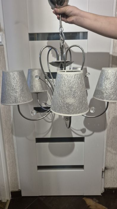 Żyrandol w stylu glamour